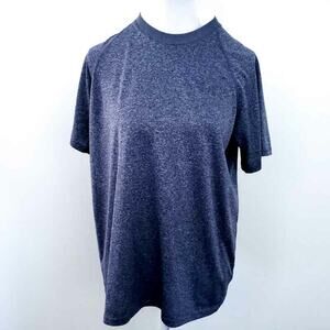 Under Armour Short Sleeve Shirt Gray Medium Women Athletic Shirt Workout Hiking